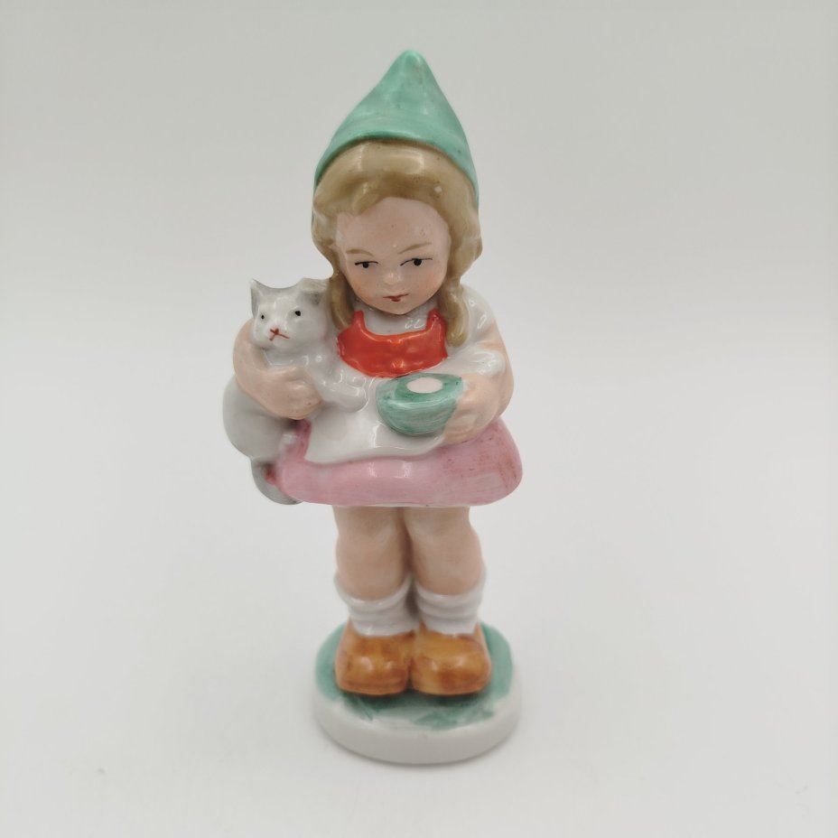 Статуэтка "Девочка с котенком", фарфор, роспись, Германия, 1950-1970 гг.