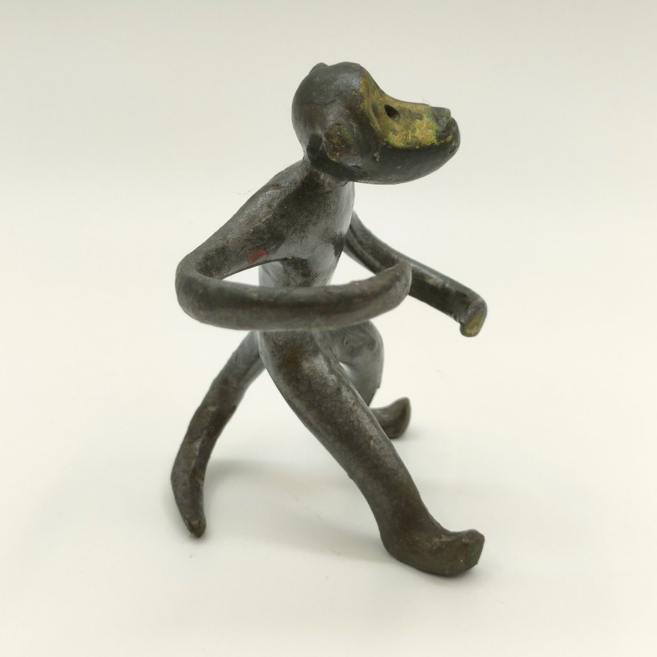 Статуэтка (держатель для перечницы и солонки) "Обезьяна"