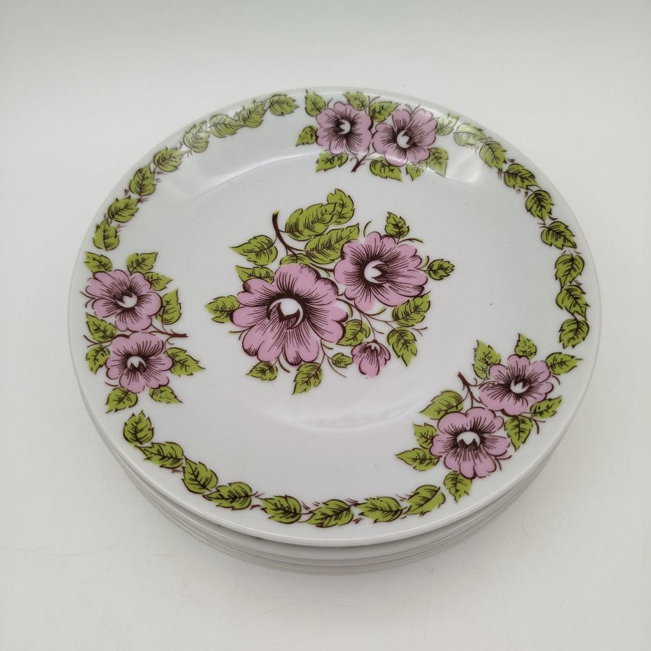 Набор из шести пирожковых тарелок с цветочным декором в розово-зеленой гамме, фарфор, печать, Epiag Royal Czechoslovakia, Чехословакия, 1970-1990 гг.