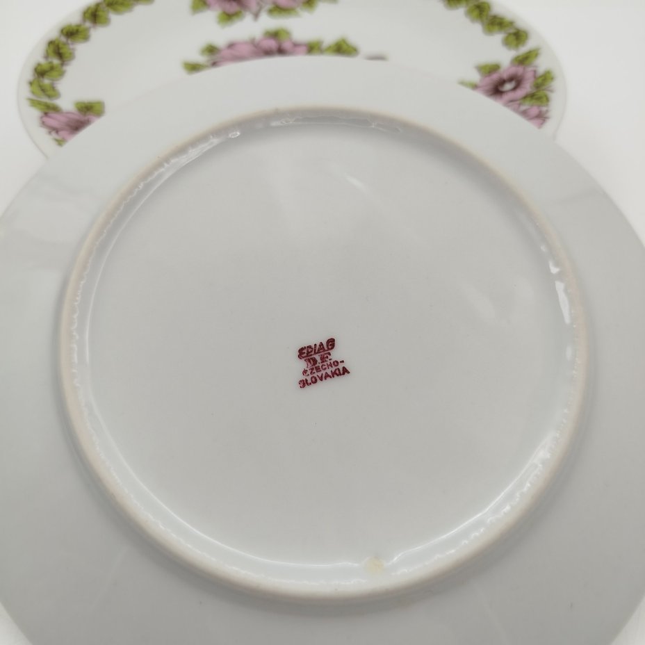 Набор из шести пирожковых тарелок с цветочным декором в розово-зеленой гамме, фарфор, печать, Epiag Royal Czechoslovakia, Чехословакия, 1970-1990 гг.