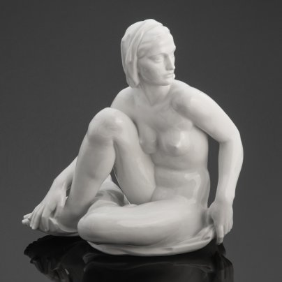 Скульптура "Наблюдающая", автор Роберт Ульманн (Robert Ullmann), Meissen (Мейсенский фарфор)