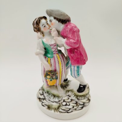 Статуэтка "Поцелуй", фарфор, роспись, Европа, 1890-1920 гг.