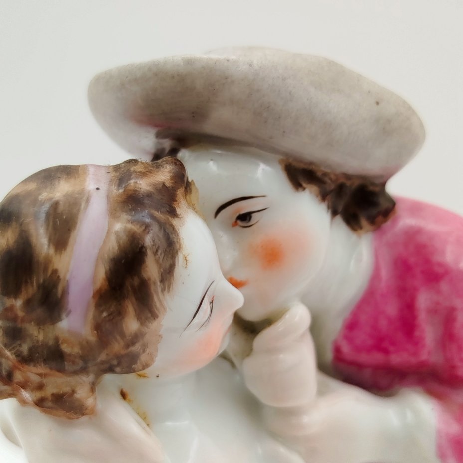 Статуэтка "Поцелуй"