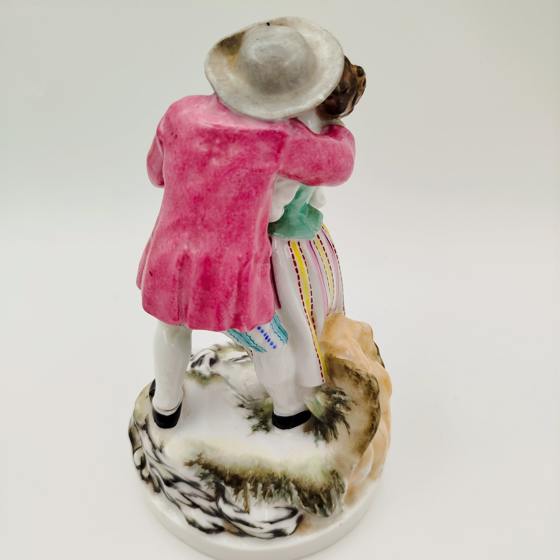 Статуэтка "Поцелуй", фарфор, роспись, Европа, 1890-1920 гг.