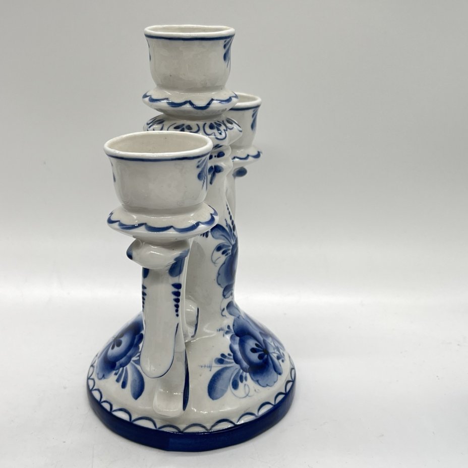 Подсвечник на 3 свечи с расписным растительным декором, А. Рогов, С. Хохлова, Гжель