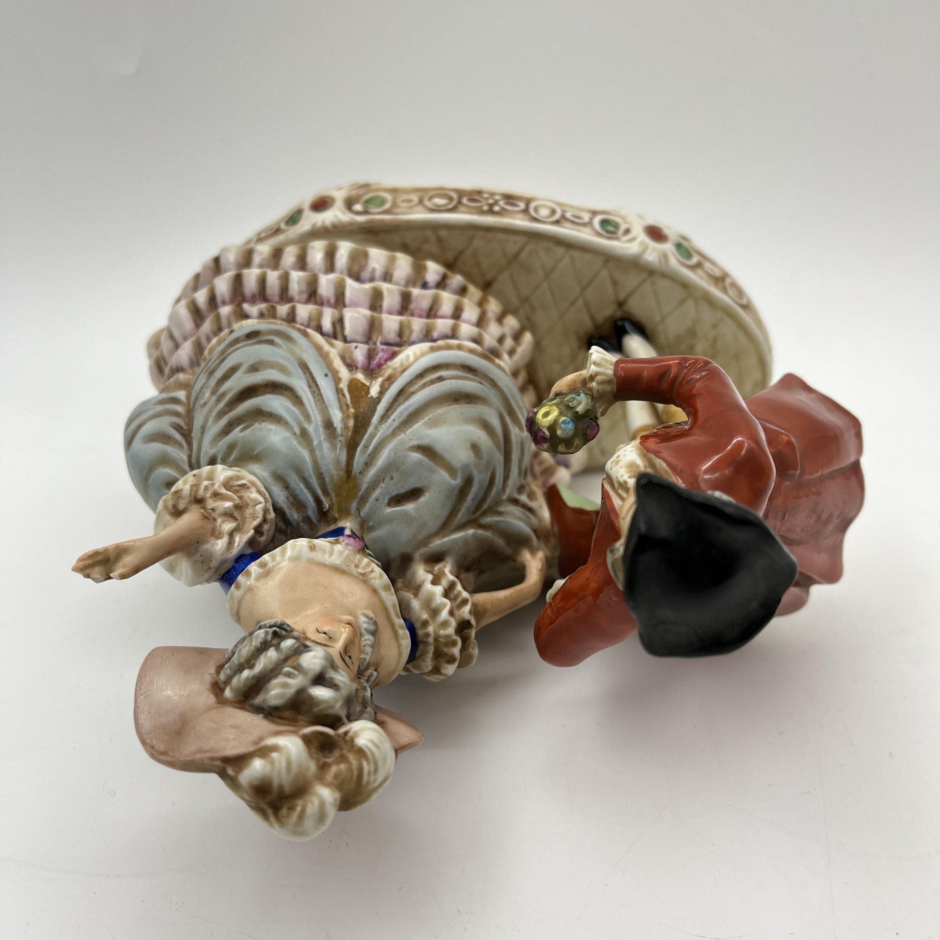 Статуэтка "Кавалер преподносит букет", фарфор, роспись, Германия, 1960-1980 гг.