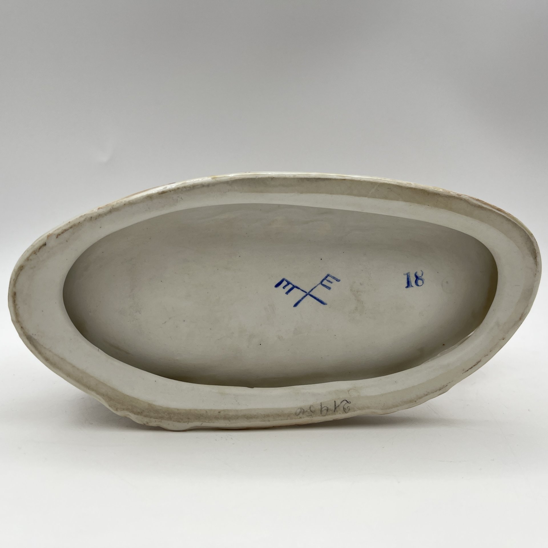 Статуэтка "Кавалер преподносит букет", фарфор, роспись, Германия, 1960-1980 гг.