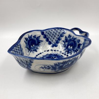 Конфетница "Листок", Гжель, фарфор, роспись, Россия, 1991-2010 гг.