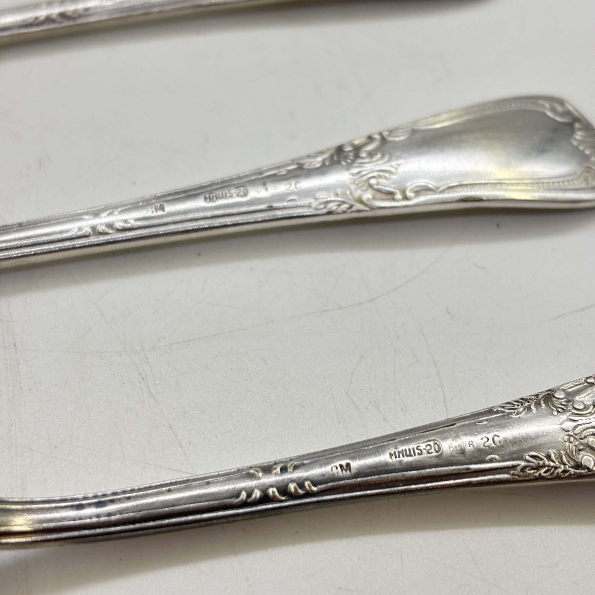 Набор из 6-ти чайных ложек с лаконичным декором, мНЦ (медь-никель-цинк), Киевский завод столовых приборов и посуды им. Дзержинского (ЗiД, ЗиД), СССР, 1950-1970 гг.