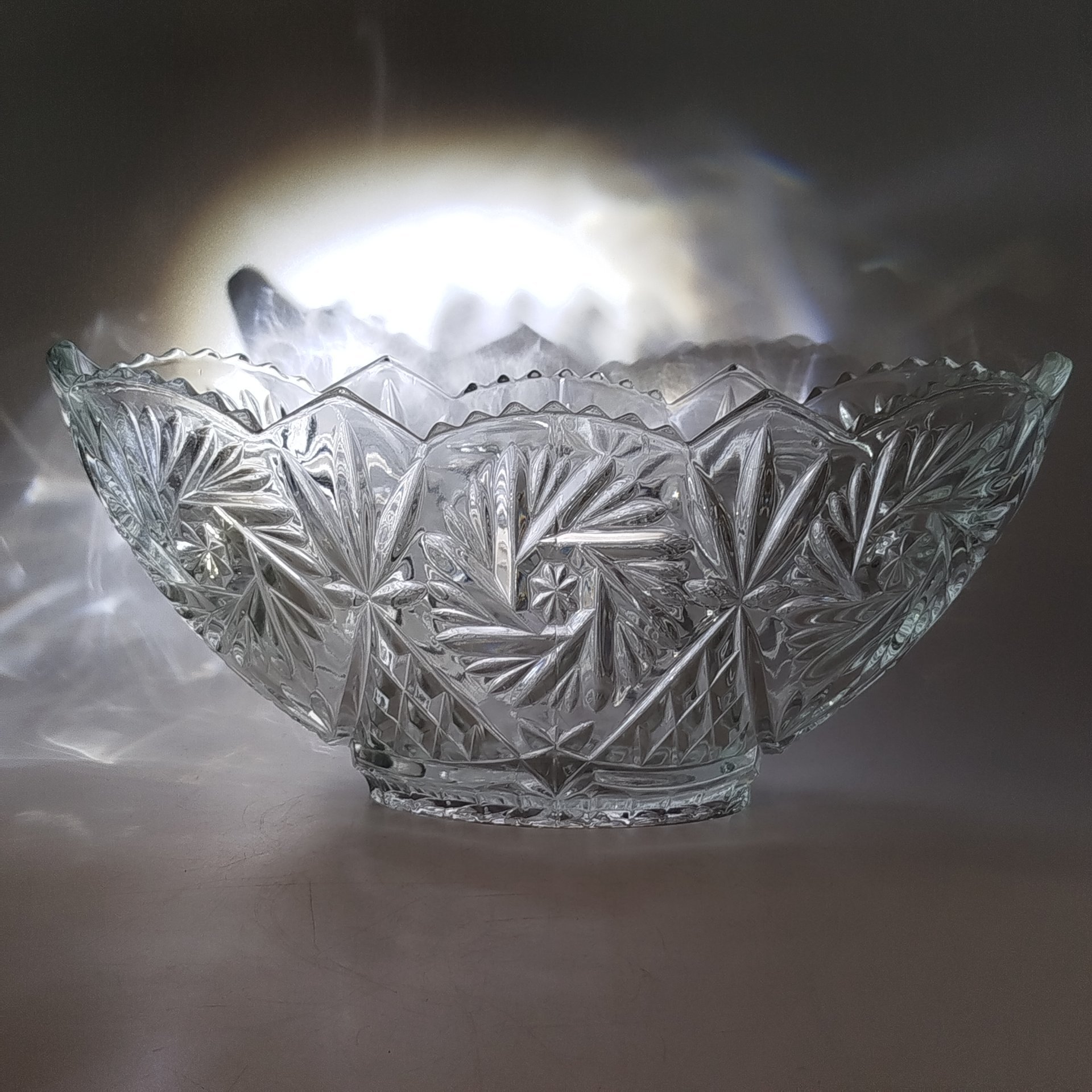 Конфетница в форме ладьи с растительным декором, стекло, пресс, СССР, 1970-1990 гг.