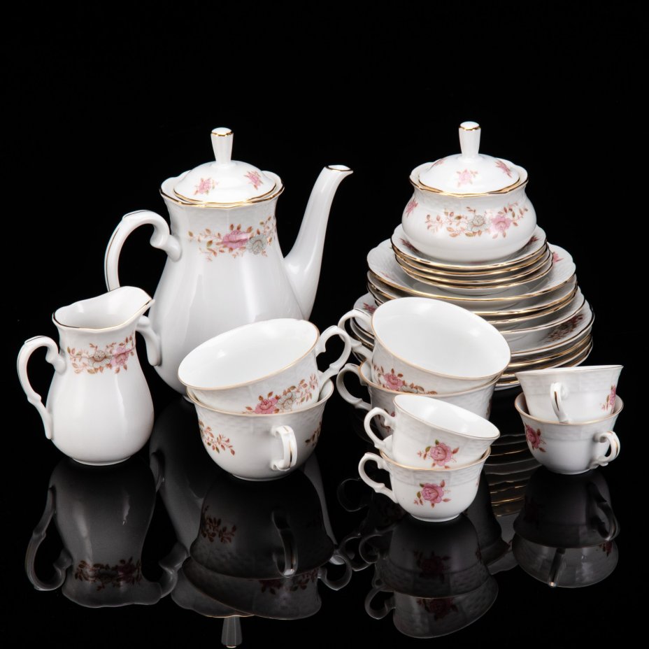 Сервиз чайно-кофейный с цветочным и рельефным декором на 4 персоны (23 предмета), фарфор, деколь, золочение, Thun (Тун), Чехословакия, 1970-1992 гг.