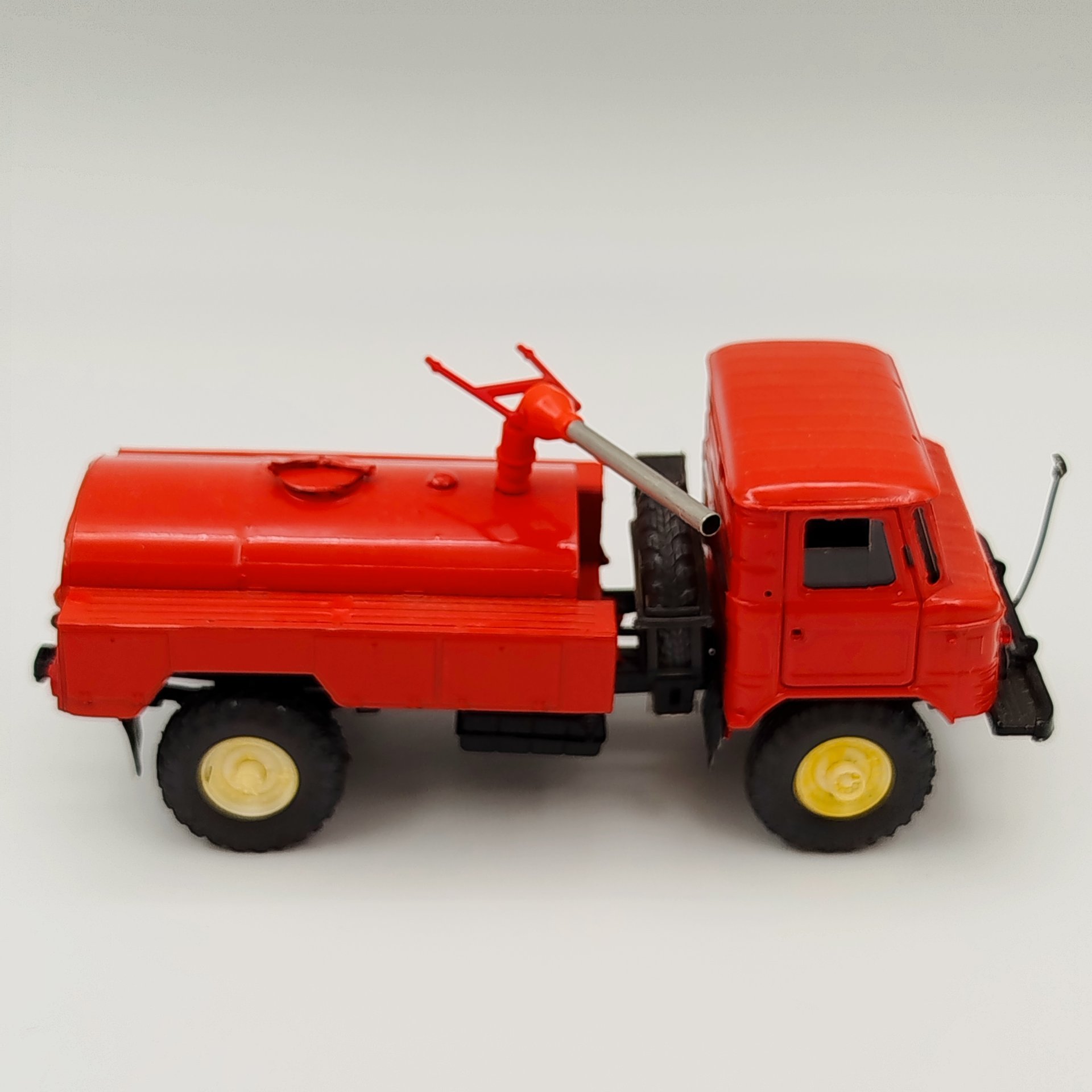 Модель автомобиля "ГАЗ-66"
