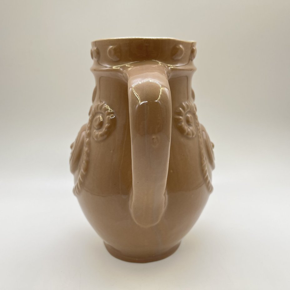 Кувшин с рельефным декором