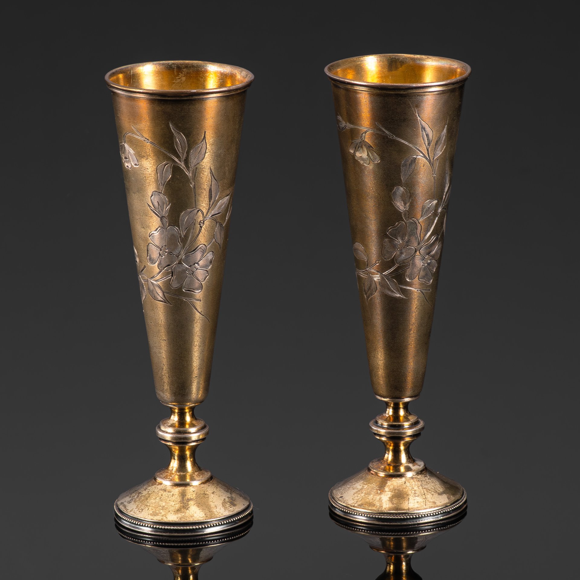 Набор из двух бокалов с цветочным декором, мастерская Тимофея Рычагова
