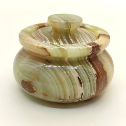 Солонка круглой формы зеленовато-коричневого цвета, оникс, резьба