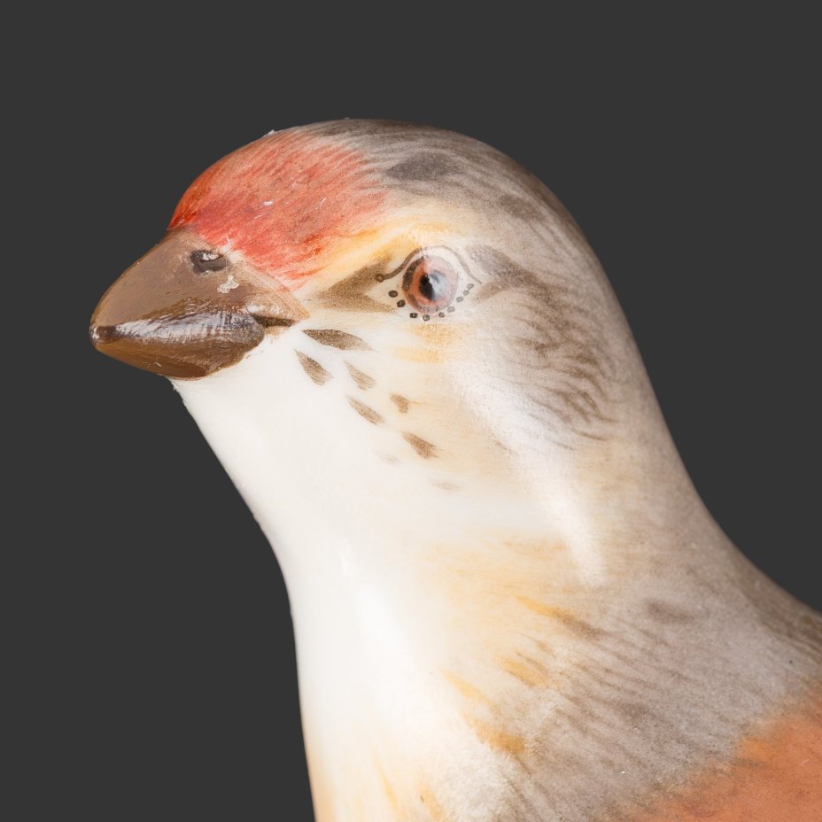 Статуэтка "Зяблик на стволе дерева", по модели Иоганна Иоахима Кендлера, фарфор, роспись, Meissen (Мейсенский фарфор), Германия, 1910-1940 гг.