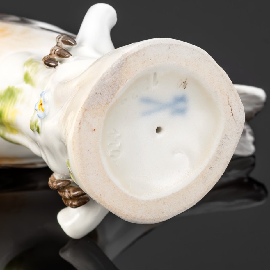 Статуэтка "Зяблик на стволе дерева", по модели Иоганна Иоахима Кендлера, фарфор, роспись, Meissen (Мейсенский фарфор), Германия, 1910-1940 гг.