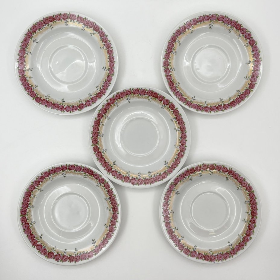 Сервиз чайно-кофейный на 5 персон (12 предметов), украшенный цветочным декором, фарфор, деколь, золочение, Graf Von Henneberg Porzellan, 1777 Jlmenau, ГДР, 1973-1977 гг.
