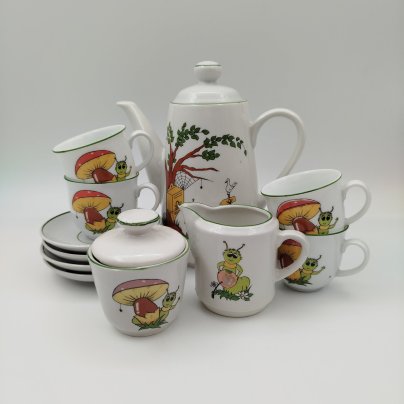 Сервиз чайный (детский) на 4 персоны "Гусеница" (11 предметов), фарфор, деколь, картон, ГДР, 1970-1990 гг.