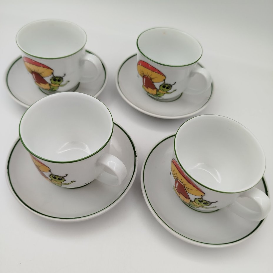 Сервиз чайный (детский) на 4 персоны "Гусеница" (11 предметов)