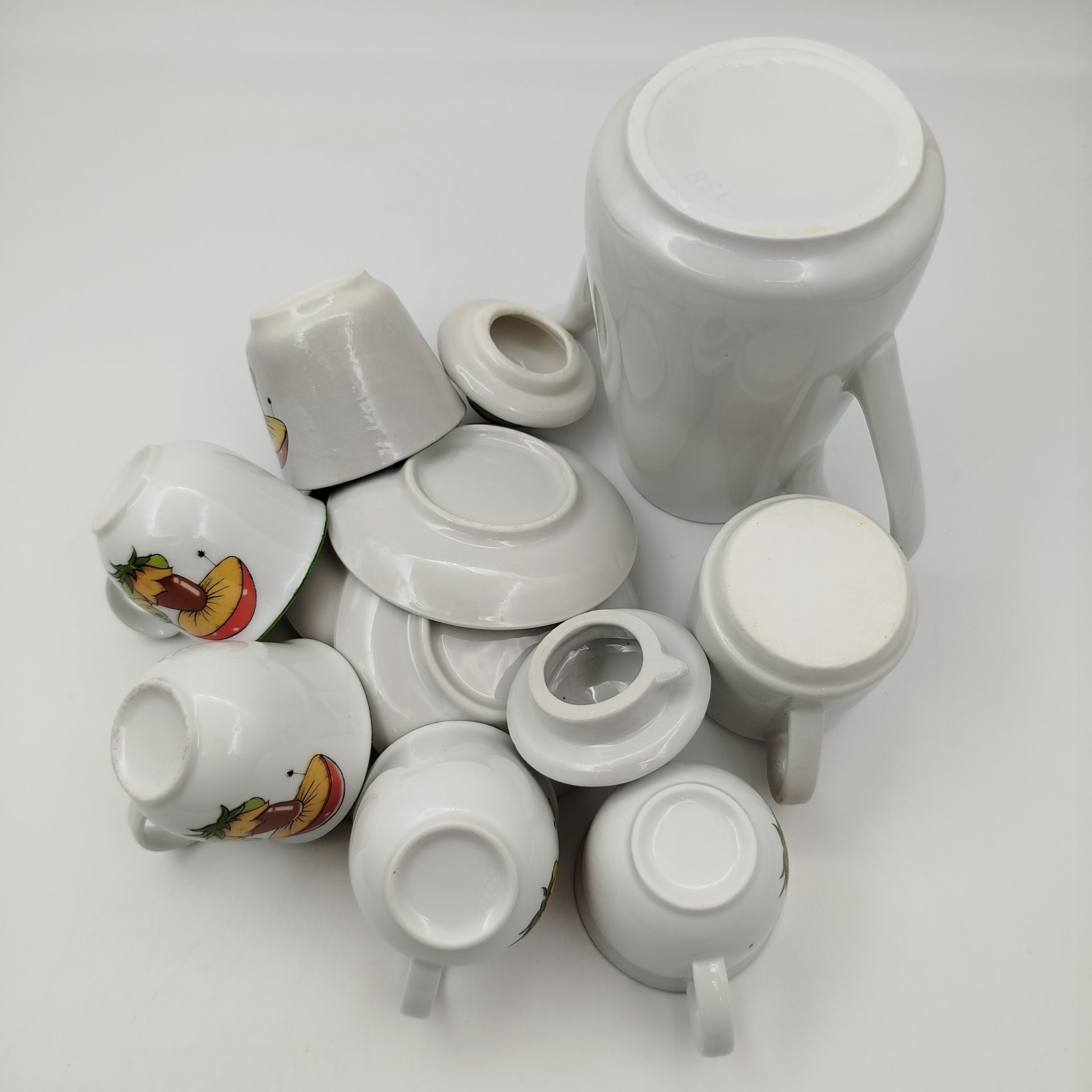 Сервиз чайный (детский) на 4 персоны "Гусеница" (11 предметов), фарфор, деколь, картон, ГДР, 1970-1990 гг.