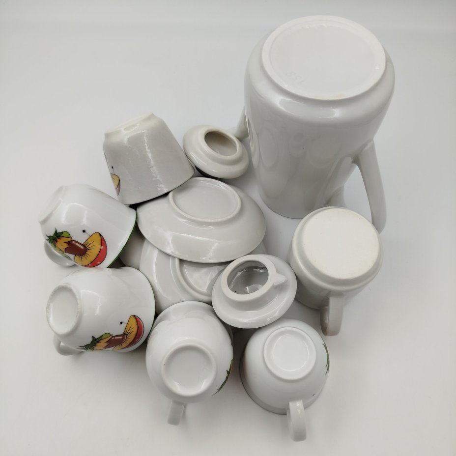 Сервиз чайный (детский) на 4 персоны "Гусеница" (11 предметов)