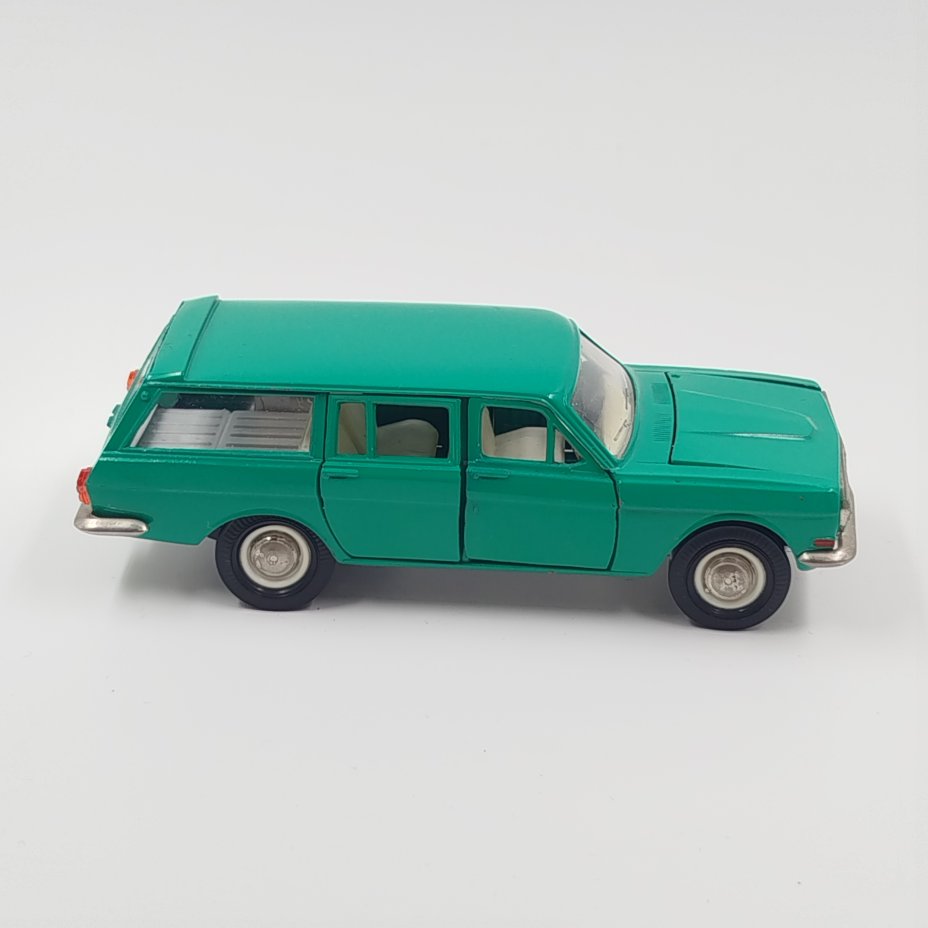 Модель автомобиля "ГАЗ 2402" (Волга), в масштабе 1:43