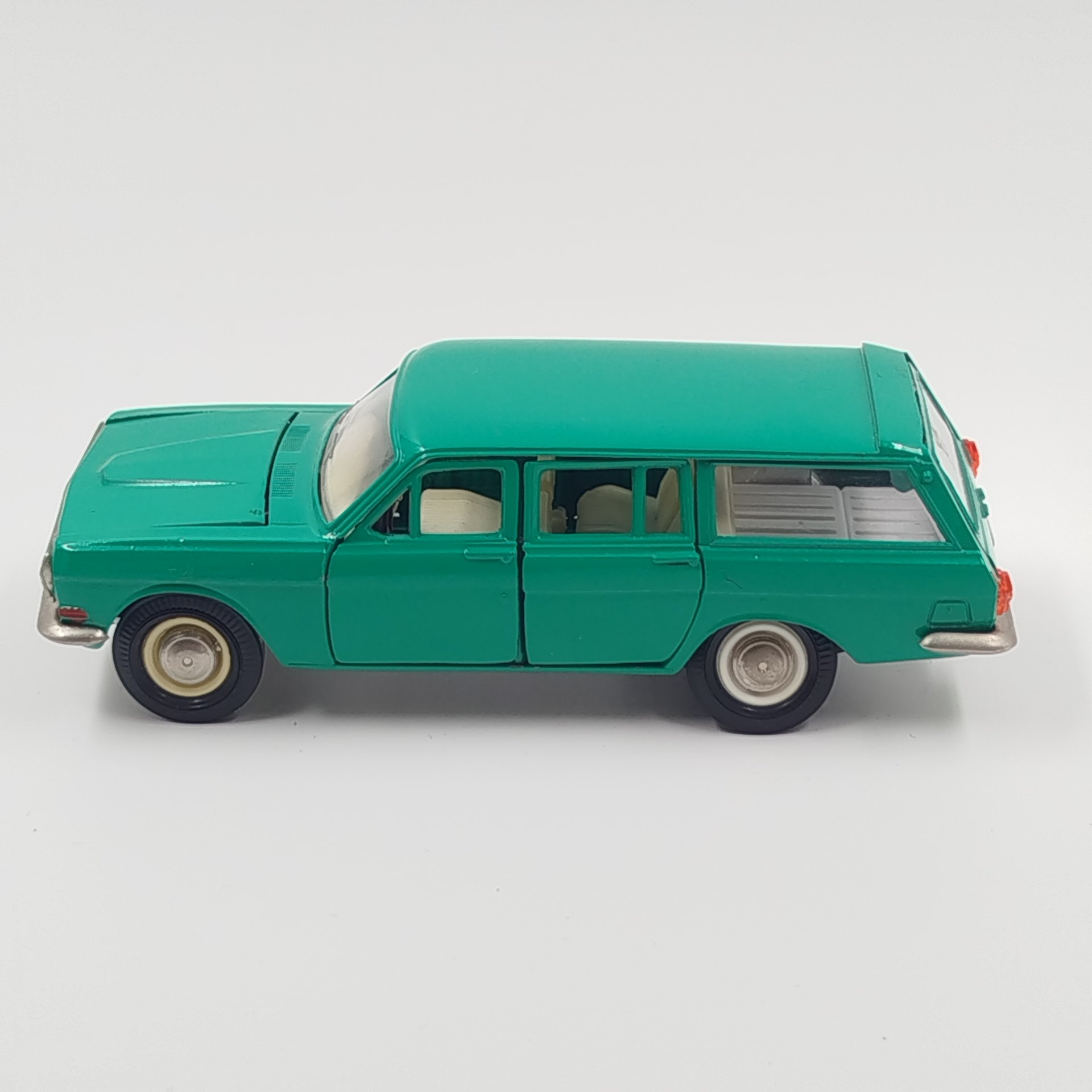 Модель автомобиля "ГАЗ 2402" (Волга), в масштабе 1:43 — фото 6