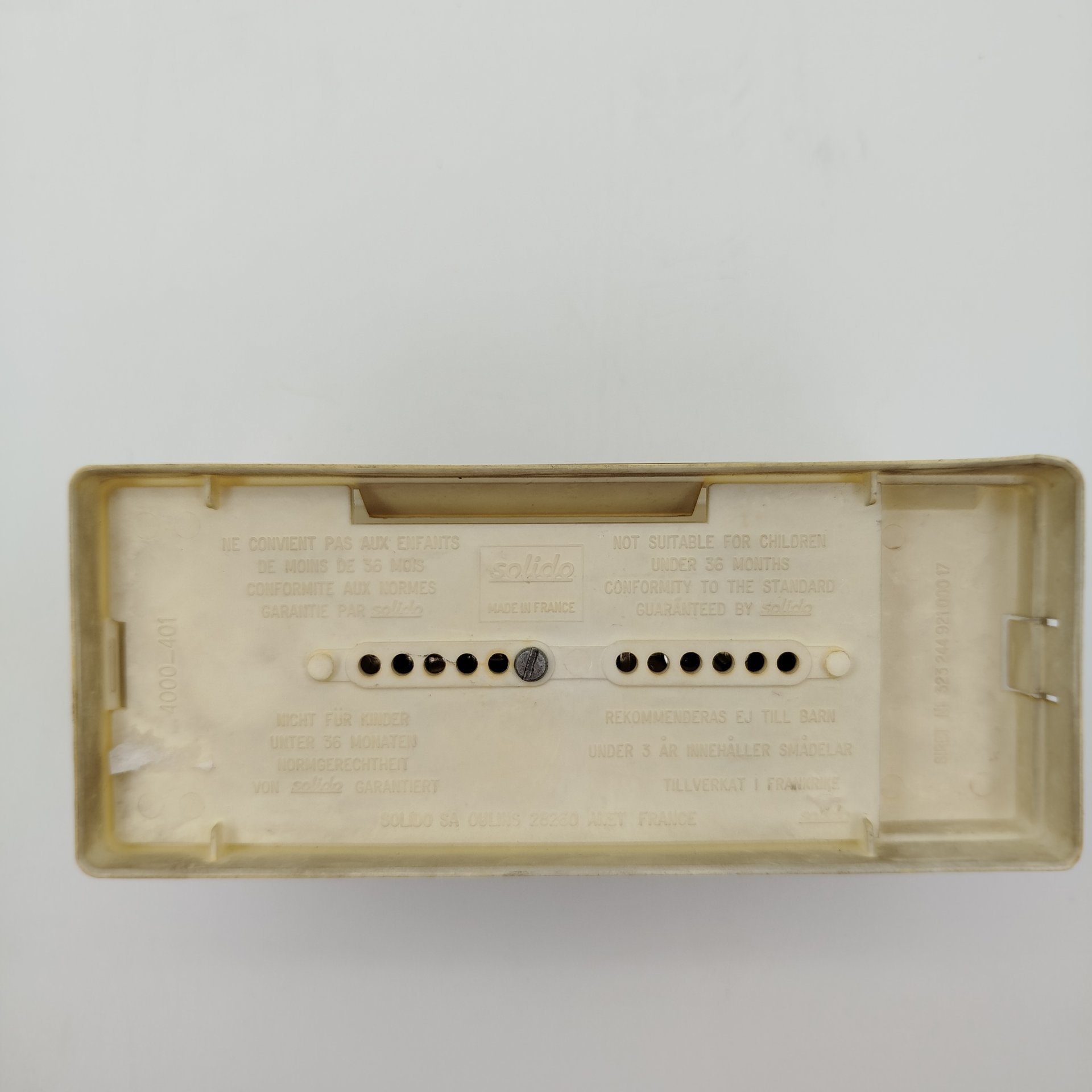 Модель автомобиля "Citroen C4F" в честь 15-летия Diecast Model Club, Solido