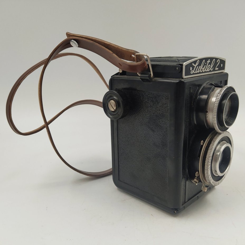 Фотоаппарат "Любитель-2" в кофре, металл, пластик, стекло, искусственная кожа, ЛОМО (Ленинградское оптико-механическое объединение), СССР, 1955-1979 гг.