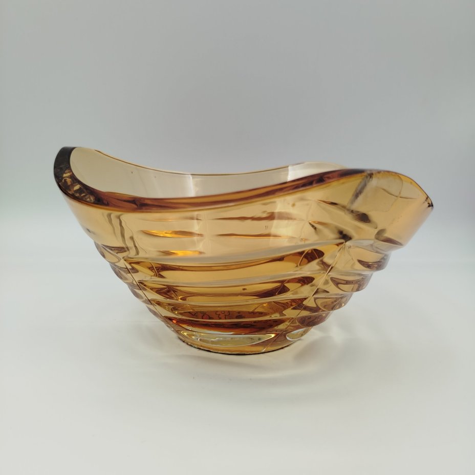 Фруктовница "Корзиночка", автор А.И. Маева, хрусталь, Ленинградский завод художественного стекла (ЛЗХС), СССР, 1960-1980 гг.