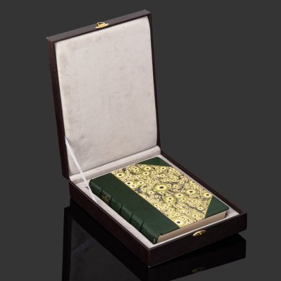 Книга Гартвиг Георг "Природа и человек на крайнем севере"в подарочном кофре, Изд. книгопродавца А.И. Глазунова, бумага, печать, картон, Российская империя, 1866 г.