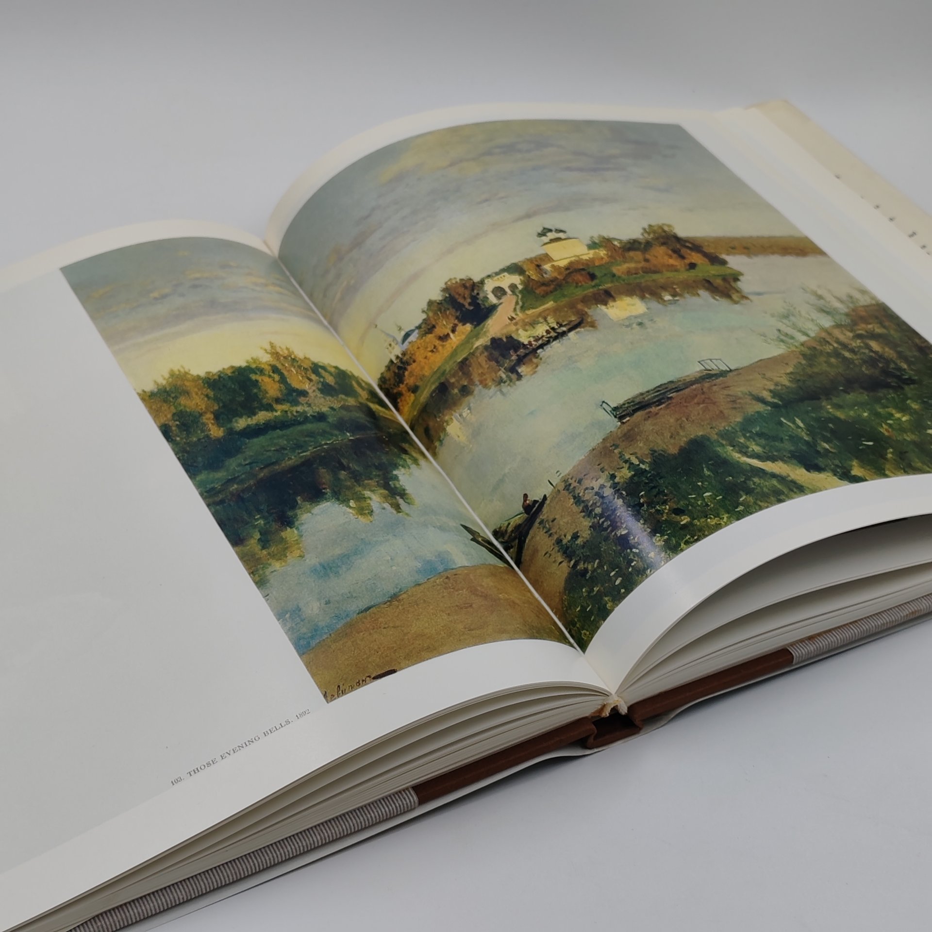 Книга-альбом Левитан (на английском языке), Издательство "Аврора"