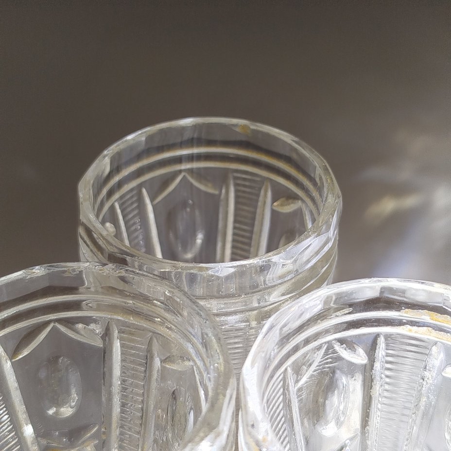 Набор из 6-ти стопок с геометрическим декором