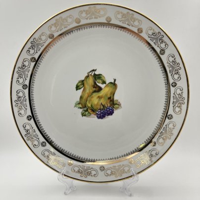 Блюдо сервировочное, украшенное изображением фруктов и ягод, фарфор, деколь, золочение, Kahla, ГДР, 1968-1987 гг.