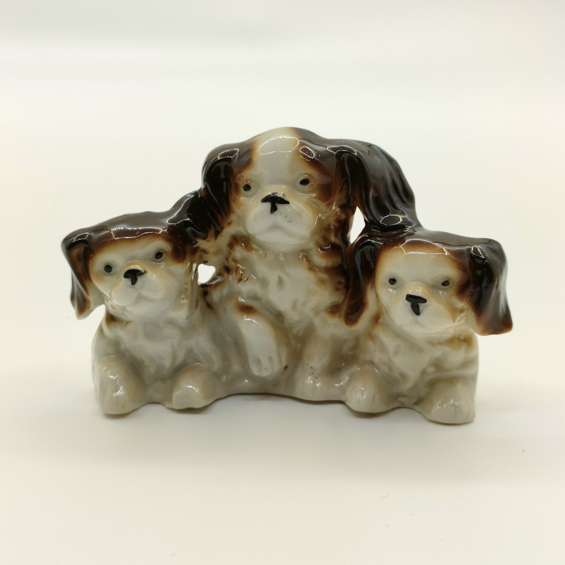 Статуэтка "Щенки пекинеса", фарфор, роспись, Западная Европа, 1970-1990 гг.