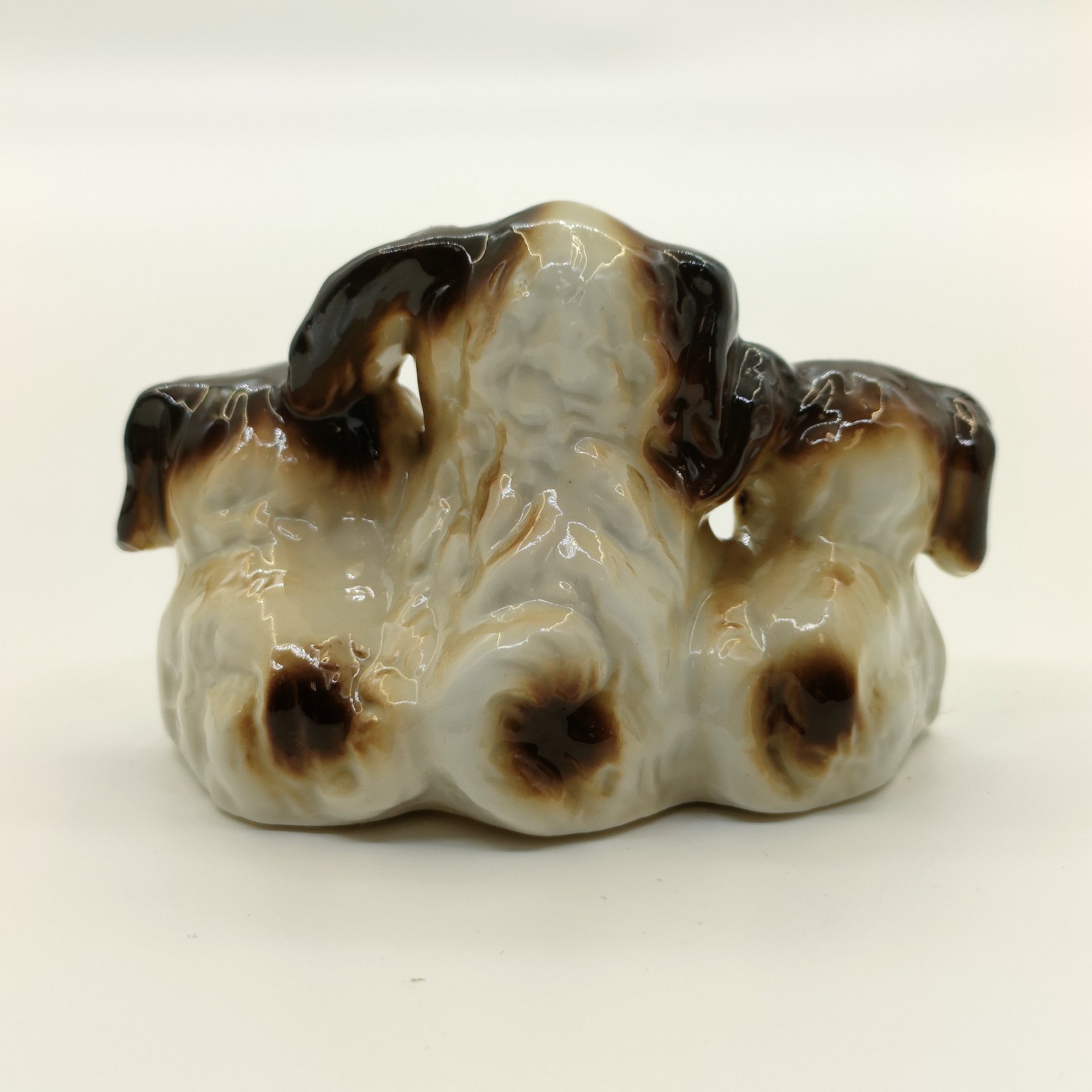 Статуэтка "Щенки пекинеса", фарфор, роспись, Западная Европа, 1970-1990 гг.