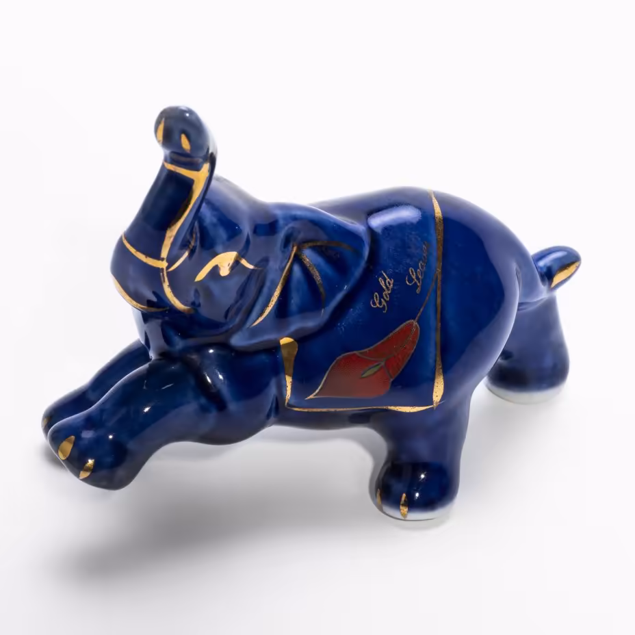 Статуэтка "Слон ", фарфор, кобальт, золочение, Китай, 1991-2015 гг.