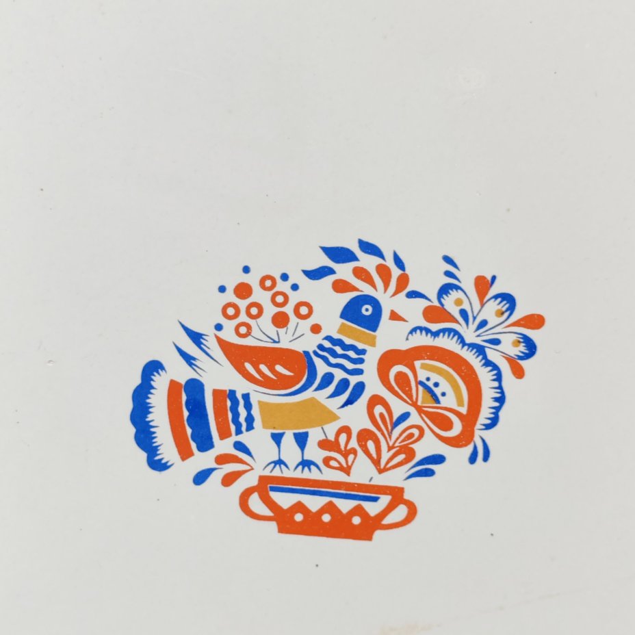 Доска разделочная, украшенная изображением петуха