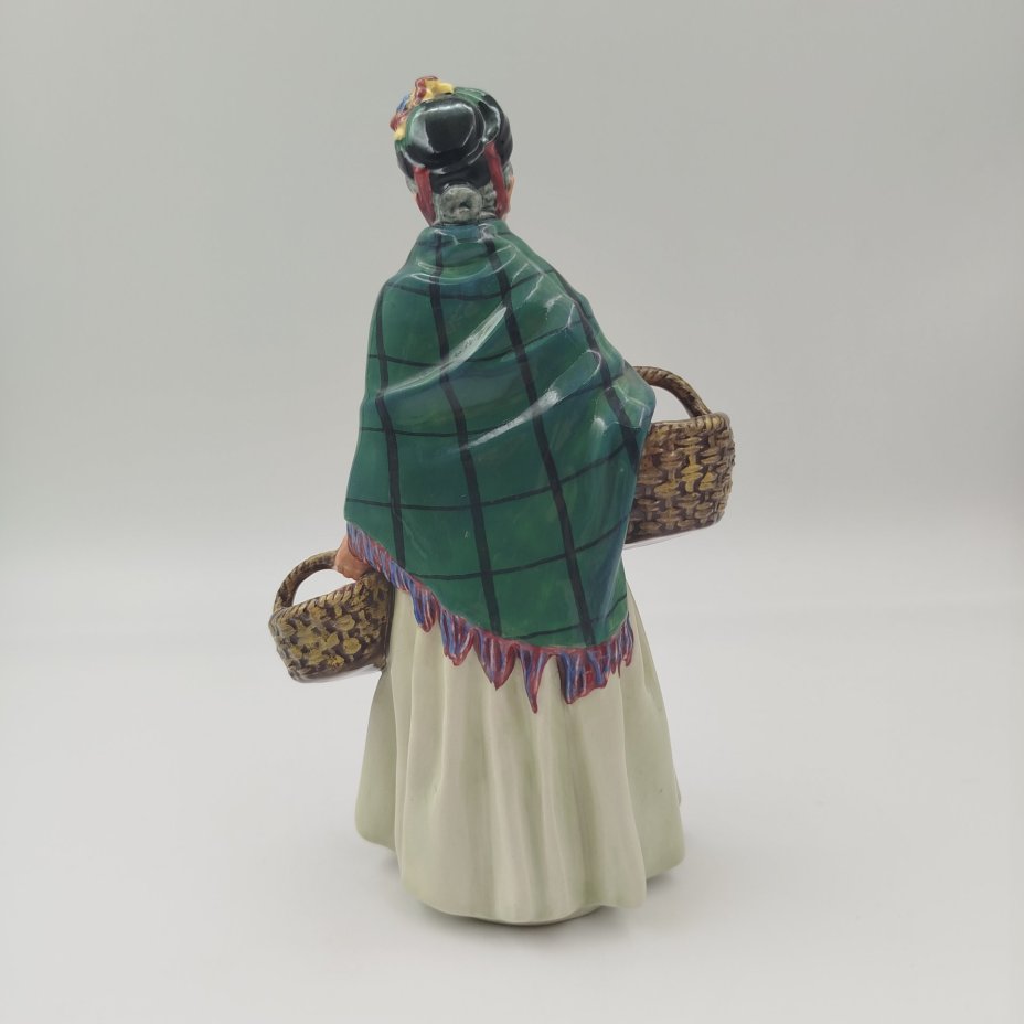 Статуэтка "Продавщица апельсинов" ("The Orange Lady"), фарфор, роспись, Royal Doulton, Великобритания, 1950-1970 гг.