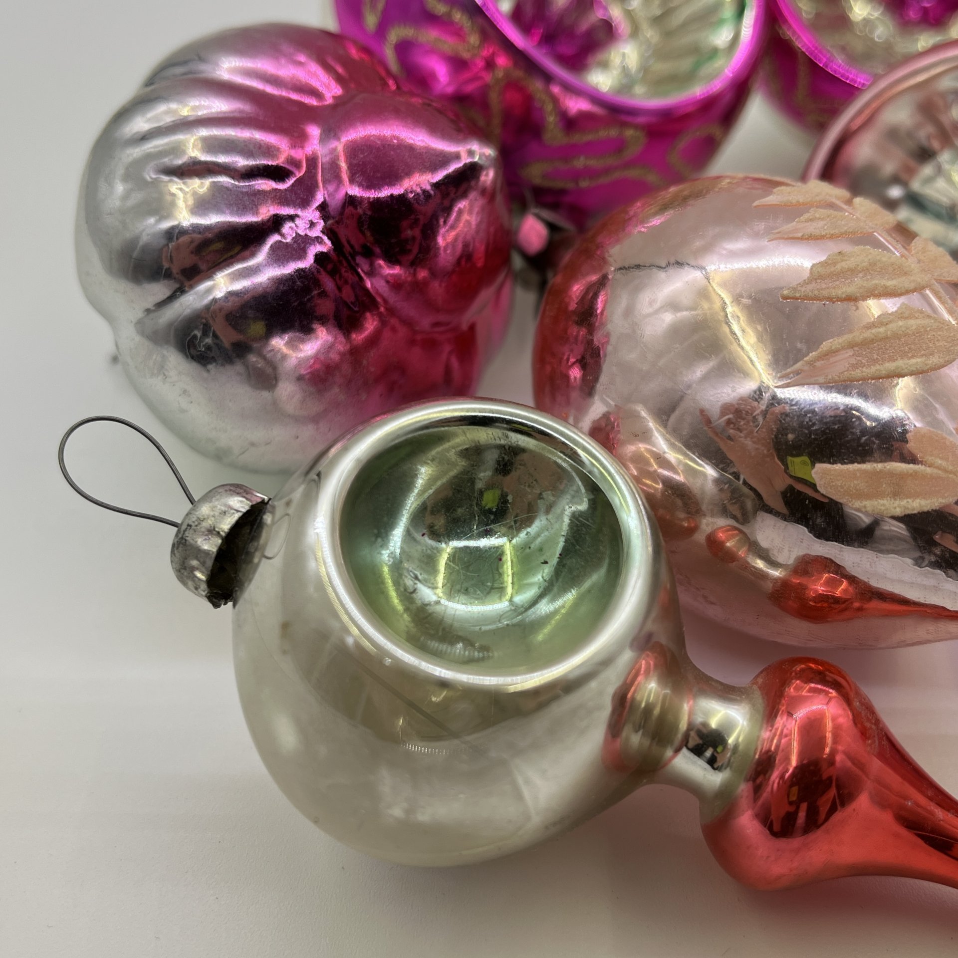 Набор ёлочных игрушек различных форм и расцветок (8 шт.), стекло, краска, металл, СССР, 1960-1990 гг.