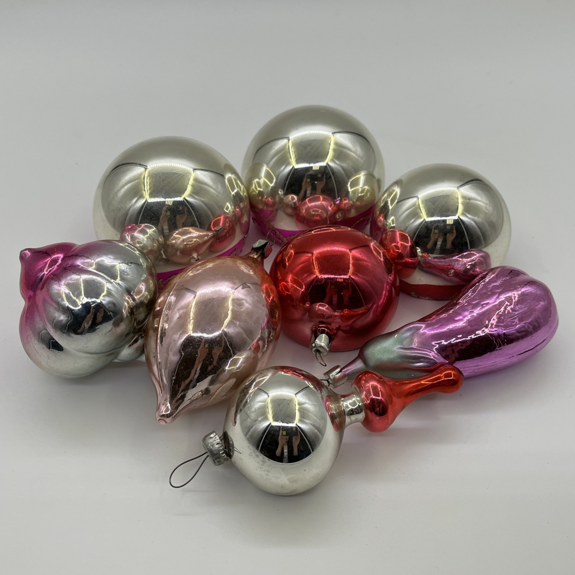Набор ёлочных игрушек различных форм и расцветок (8 шт.), стекло, краска, металл, СССР, 1960-1990 гг.