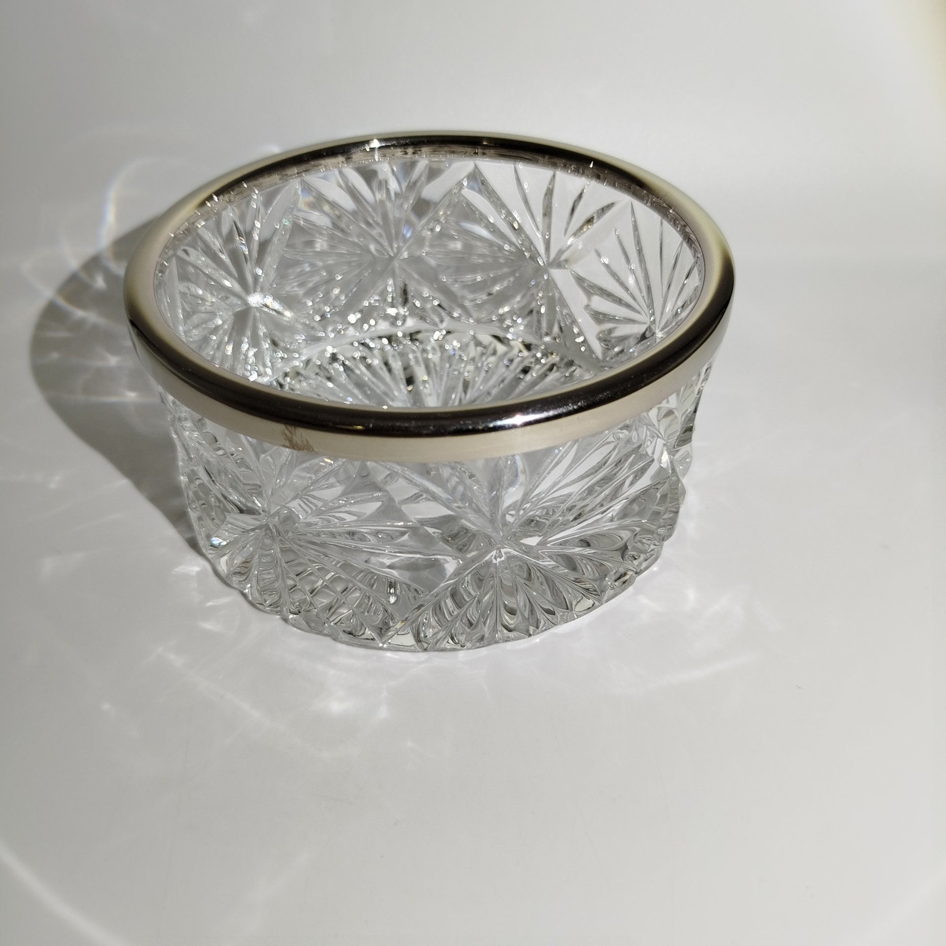 Конфетница круглой формы "Бриллиант", хрусталь, металл, алмазная грань, Гусевской хрустальный завод (Гусь-Хрустальный), СССР, 1980-1990 гг.