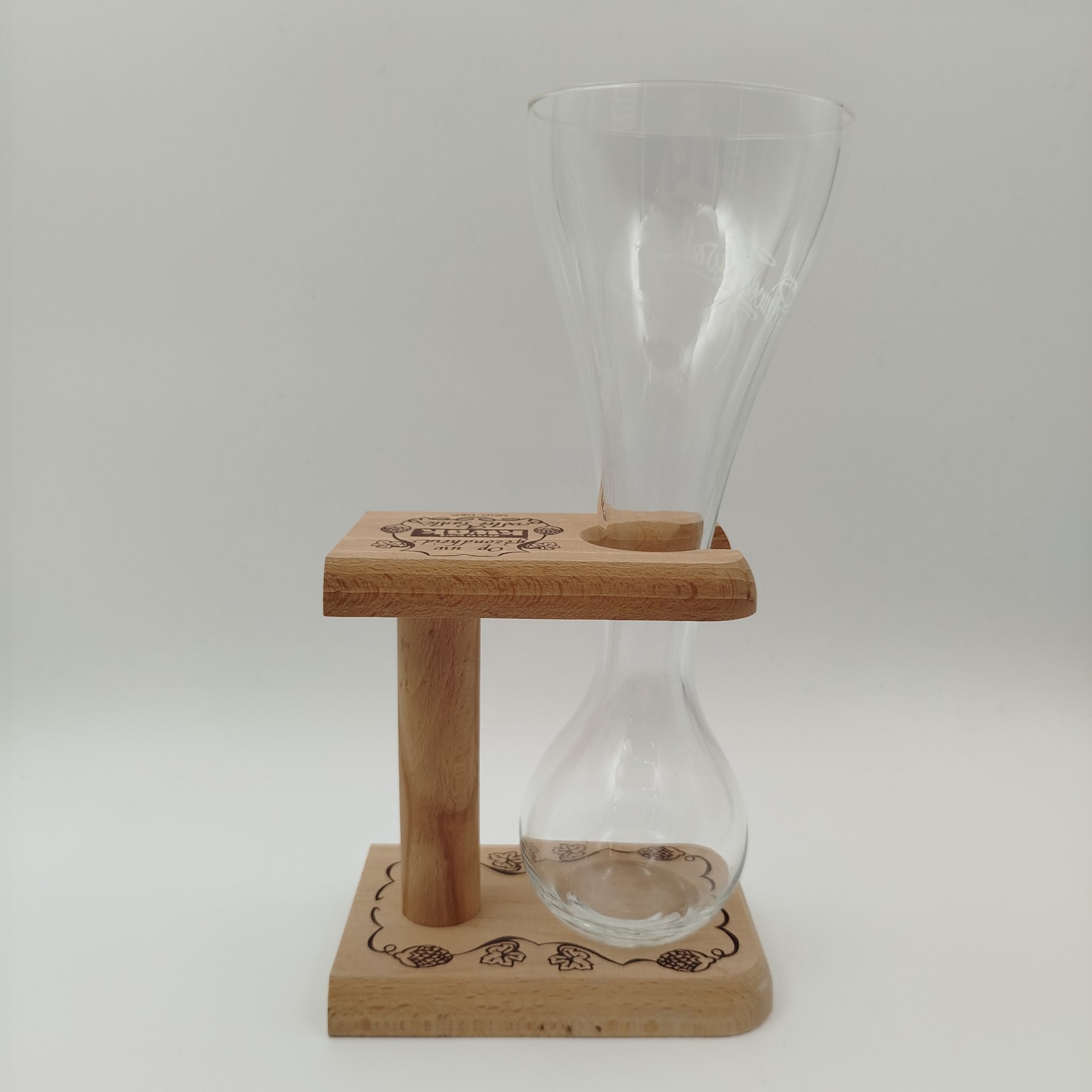 Бокал для пива (для Квака (Kwak)) уникальной формы с ручкой выполненной из дерева, стекло, дерево, деколь, Бельгия, 2000-2020 гг.