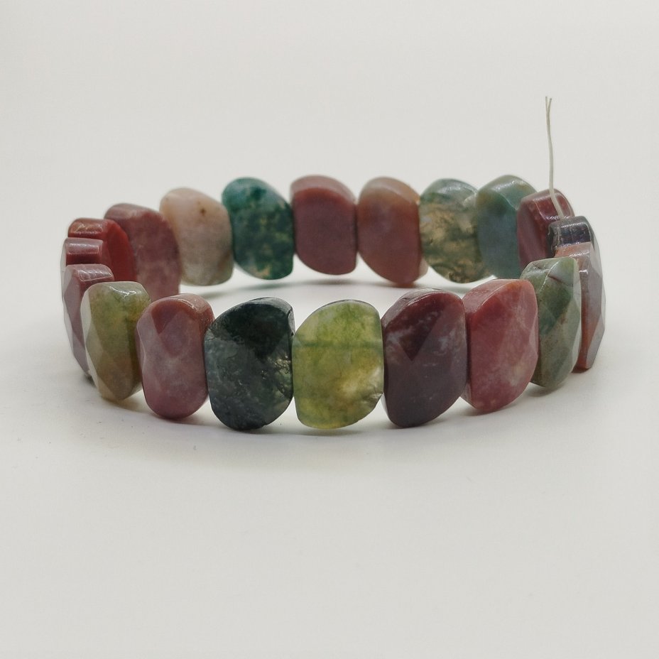 Браслет с прямоугольными гранеными бусинами, натуральный камень, Азия, 2000-2015 гг.