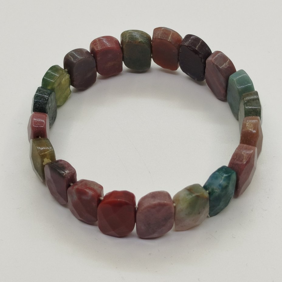 Браслет с прямоугольными гранеными бусинами, натуральный камень