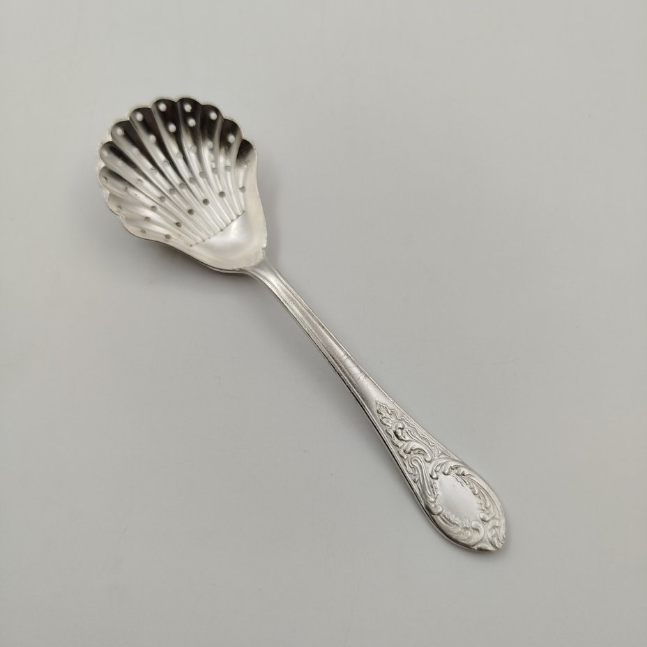Ложка для икры с черпалом в виде раковины, мельхиор (медь-никель), Киевский завод столовых приборов и посуды им. Дзержинского (ЗiД, ЗиД), СССР, 1960-1980 гг., Киевский завод столовых приборов и посуды им. Дзержинского (ЗiД