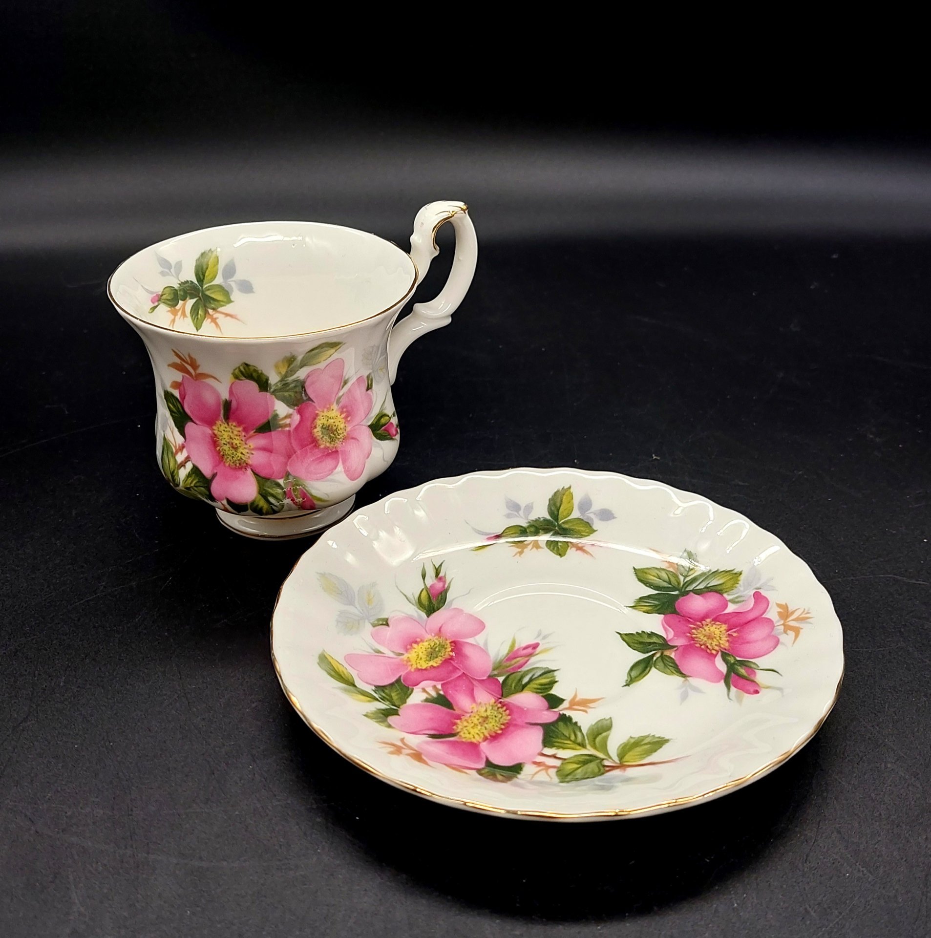 Кофейная пара "Prairie rose" ("Роза Прерий"), Royal Albert