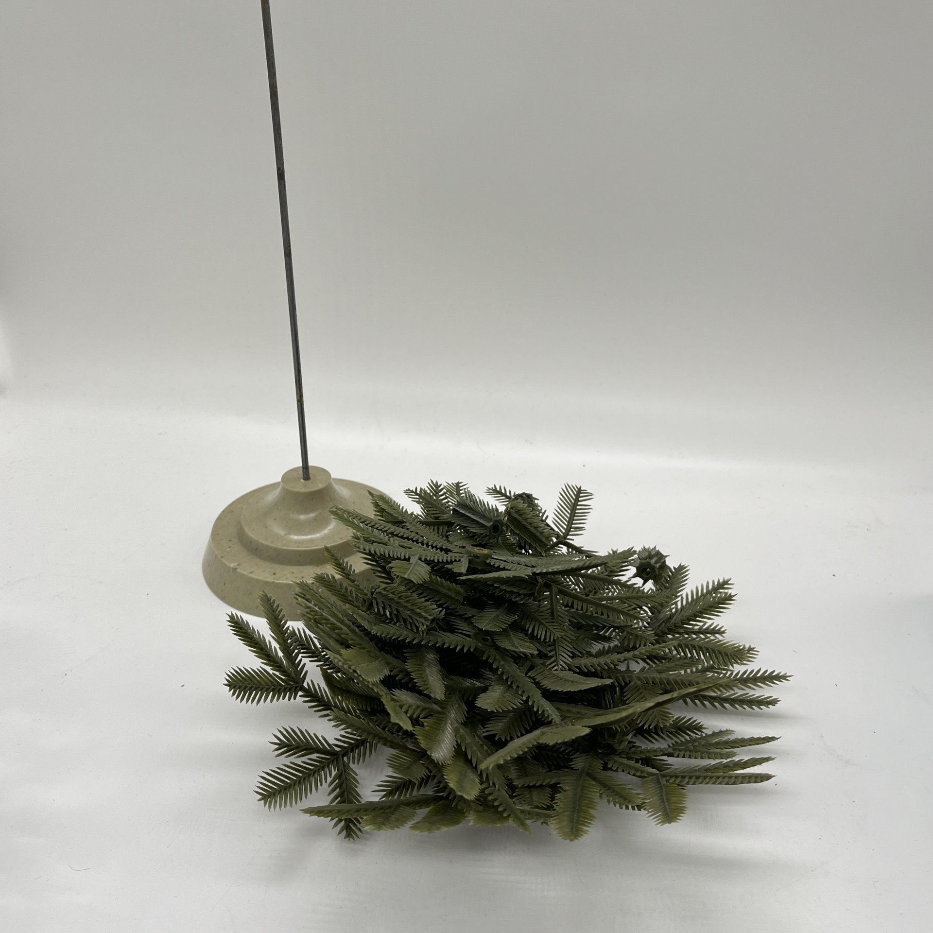 Новогодняя настольная ёлка (разборная)