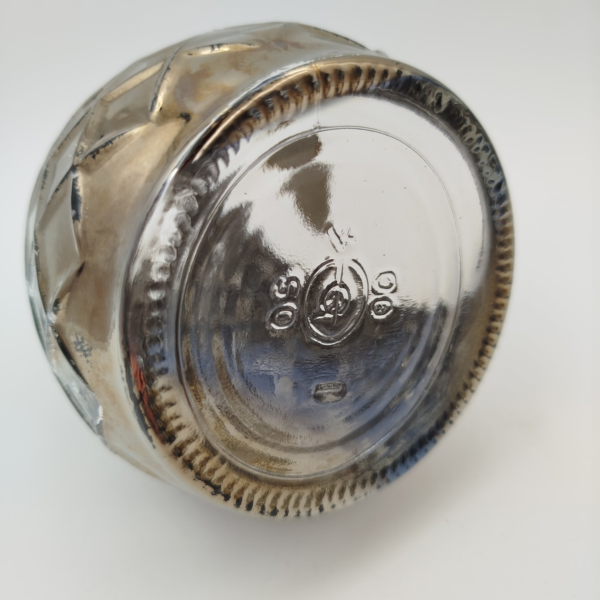 Набор "Подарочный" (штоф и 6 стопок) в оригинальной коробке, хрусталь, золочение, картон, Гусевской хрустальный завод (Гусь-Хрустальный), Российская Федерация, 1995-2010 гг.